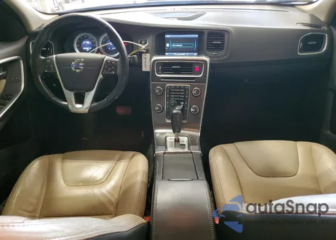 2012 Volvo S60 T5 z USA, uszkodzony, nr VIN YV1622FS7C2043536